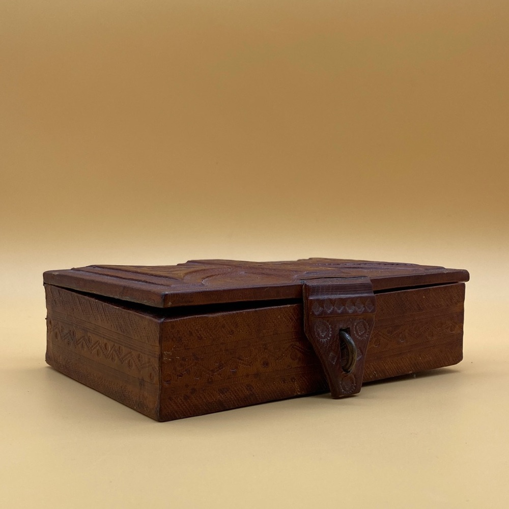 Vintage dark cognac leather box lockable - 0020H7